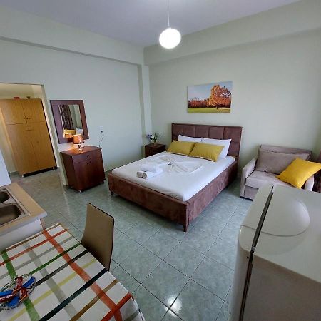 The Sun House Apartment Саранде Екстериор снимка
