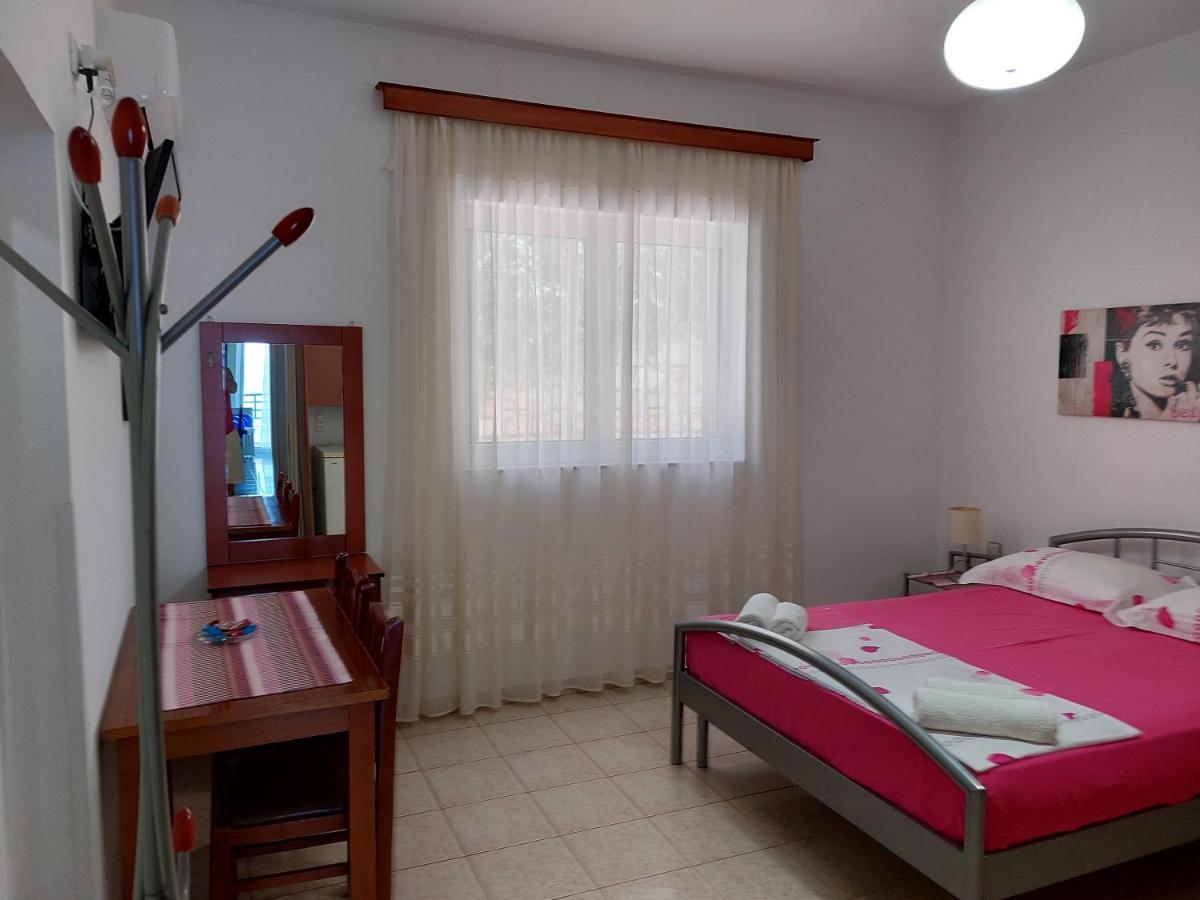 The Sun House Apartment Саранде Екстериор снимка